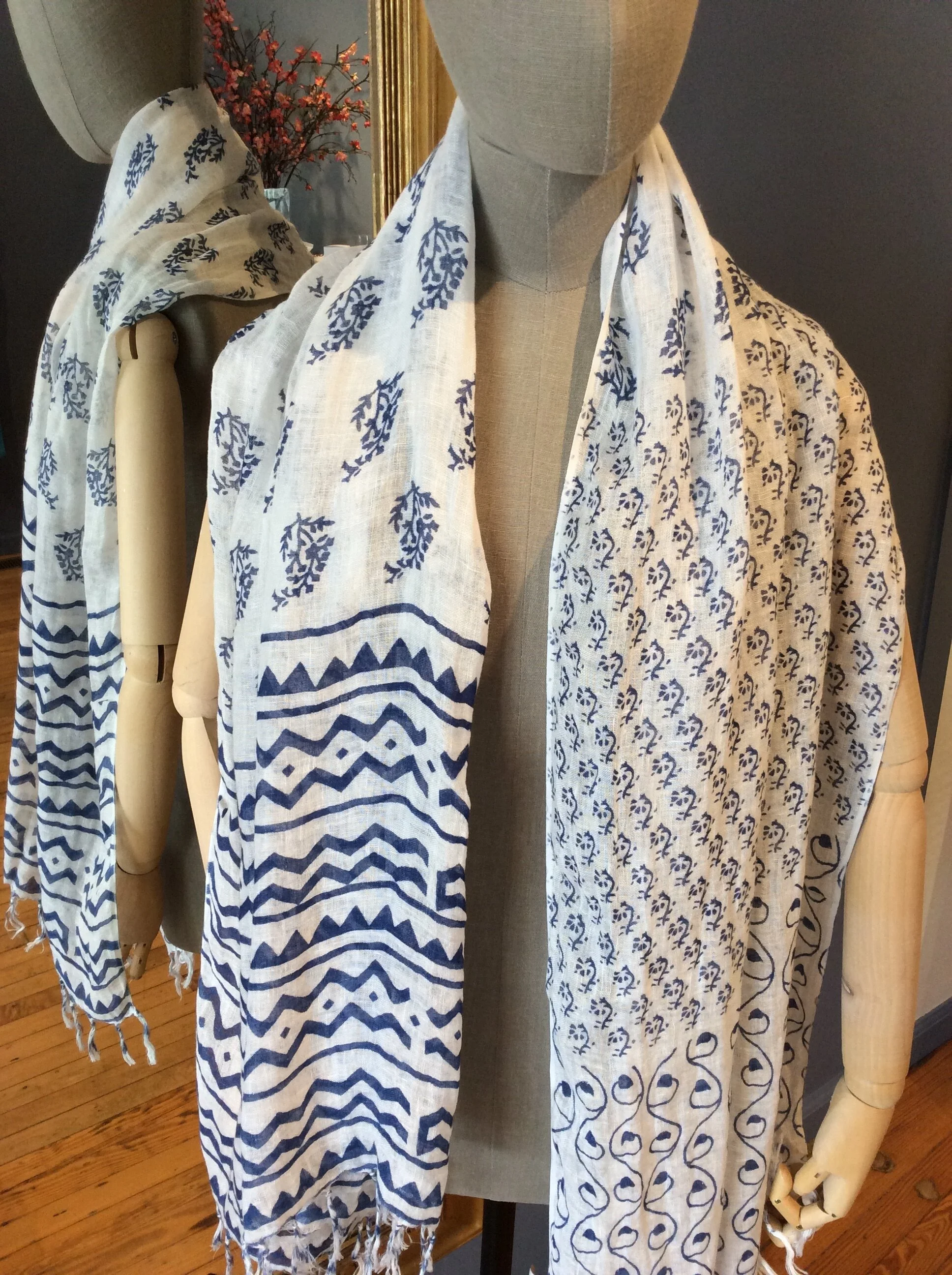 Linen Spring Scarf Blue Paisley