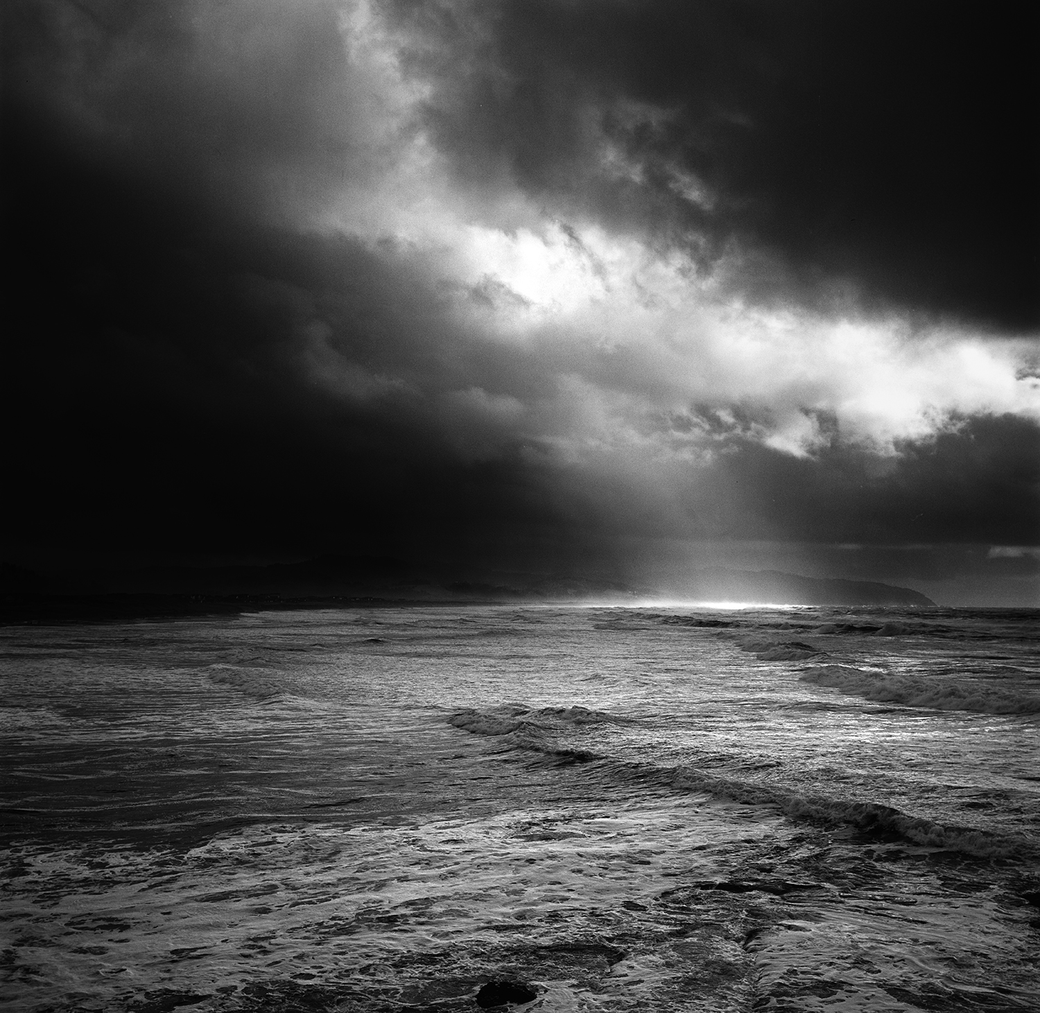 cape kiwanda stormy day hblad 4.jpg