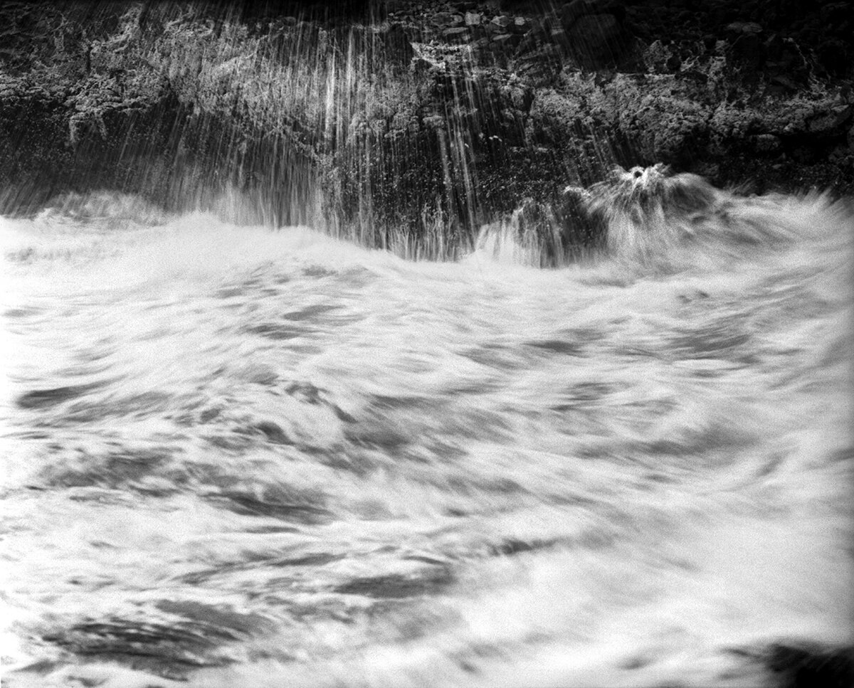 Devils Punchbowl Surf BW.jpg