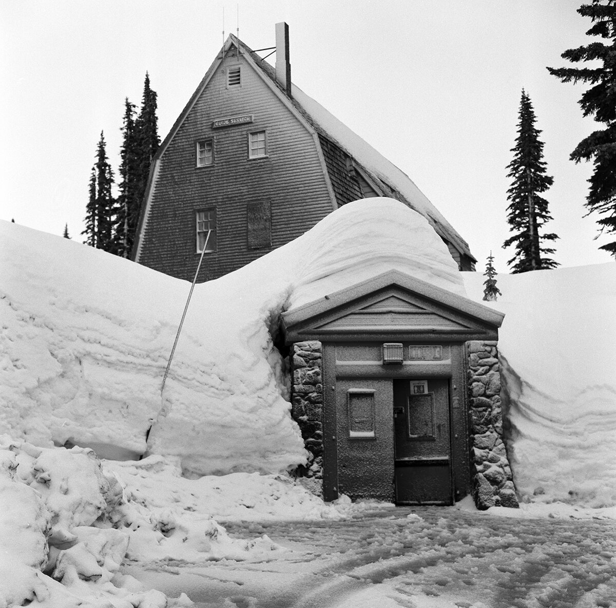 Icy visitor center paradise.jpg