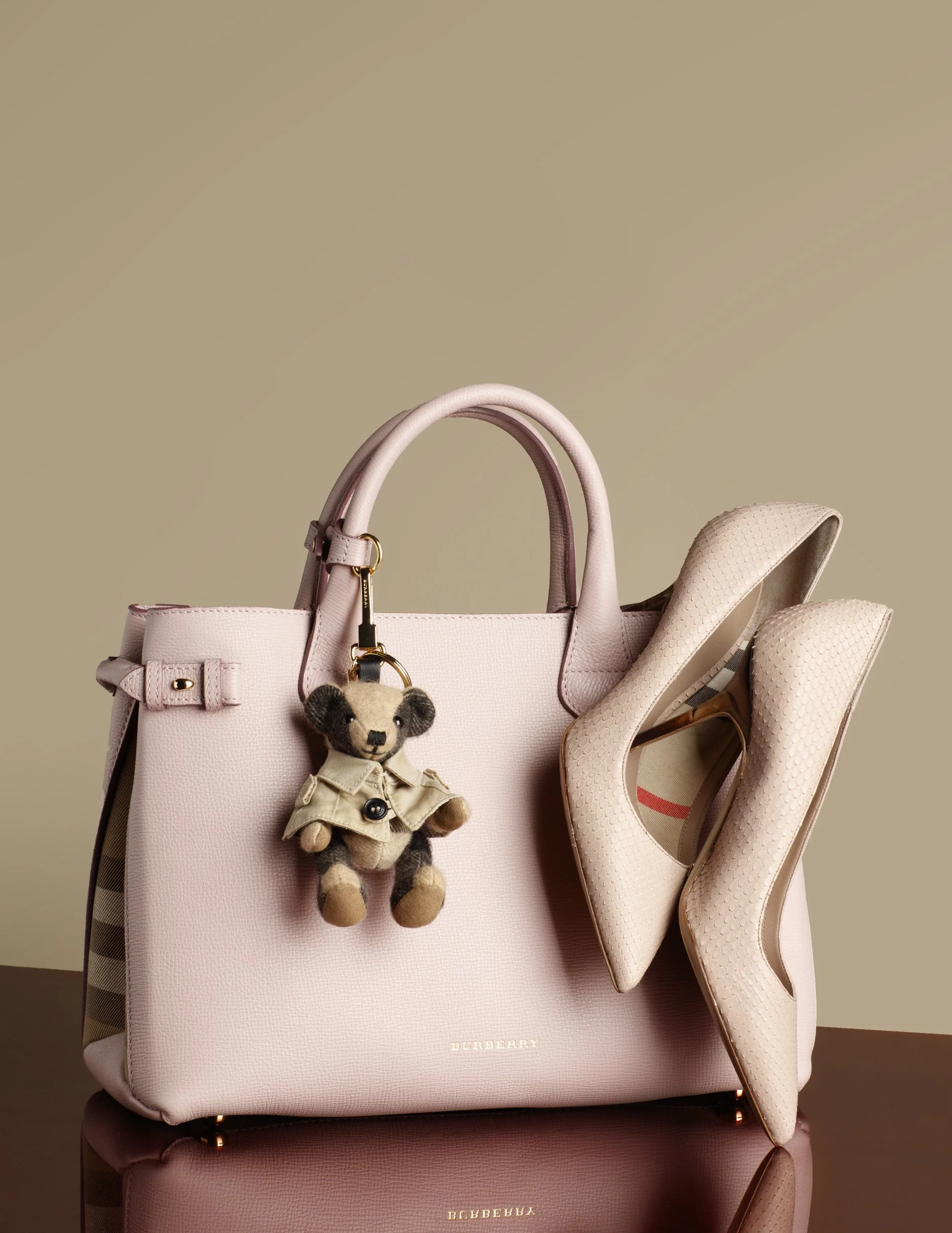 Elle Burberry ADV3.jpg