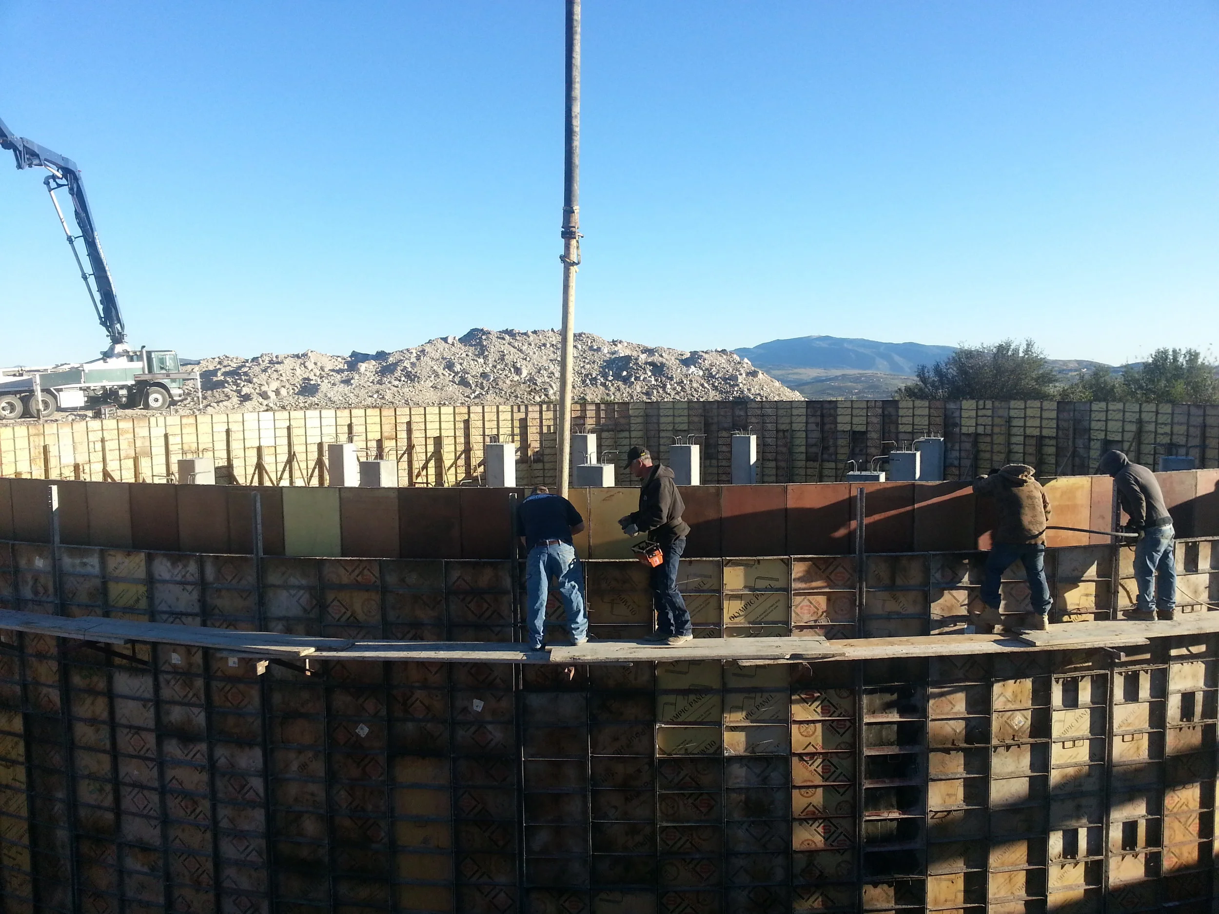 Pouting the tank walls.