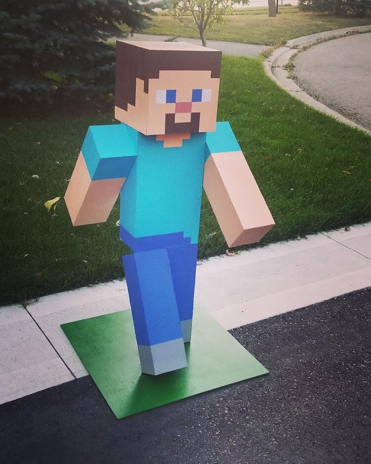 Minecraft Steve Statue