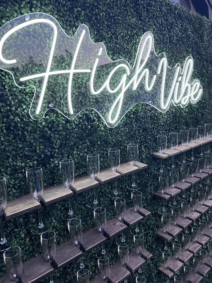 High Vibe Women Foldable Champagne Wall