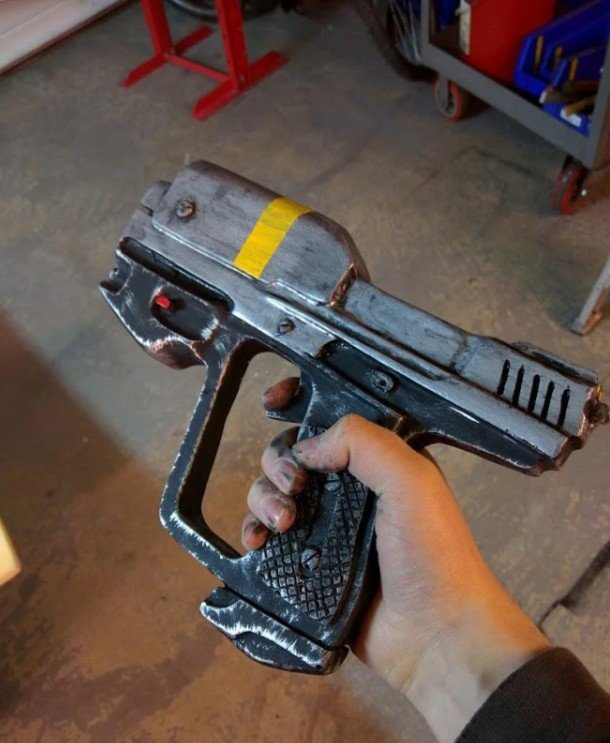 Halo Reach Magnum Replica (2013)