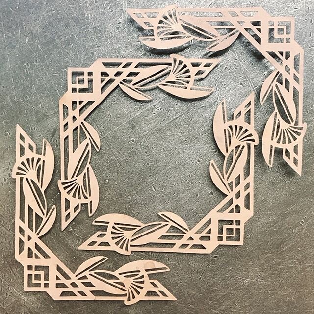 Some parts for the photo frames that im working on, cut by a coping saw. 
The design is inspired from art deco. . 
#copper #art #artdeco #photoframe #design #eikomikimetalart #stayhome #animoお