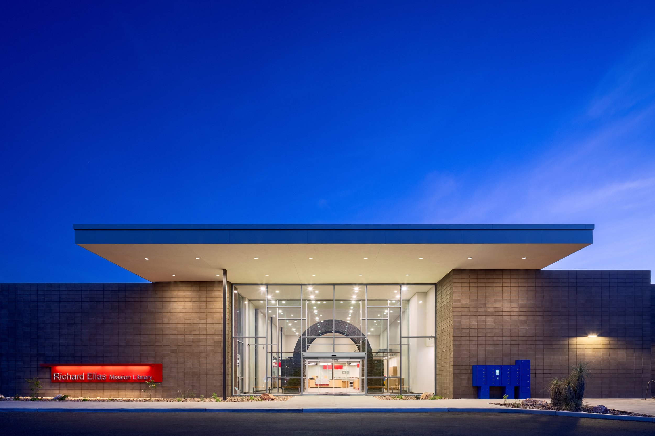 Richard Elías-Mission Library Expansion