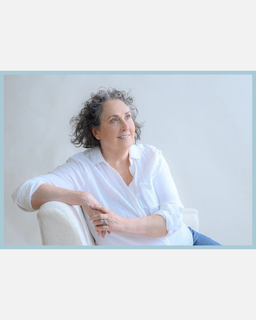 ✨ Give the Gift of Being Seen ✨
This holiday season, give someone you love the gift of confidence, beauty, and being truly seen.

My $300 Portrait + Headshot Gift Cards are officially live!
Perfect for moms, daughters, sisters, partners, and anyone w