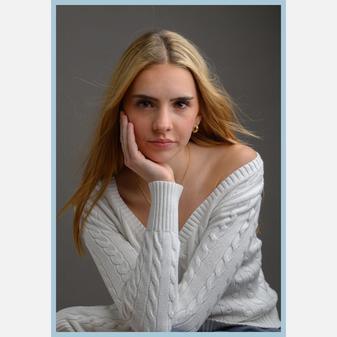 I&rsquo;ve been thinking about how being seen isn&rsquo;t about confidence &mdash; it&rsquo;s about courage.
Courage to show up as you are, not as who you think you should be.

#womeninbusiness #creativeentrepreneur #EasthamptonMAPortraitPhotographer