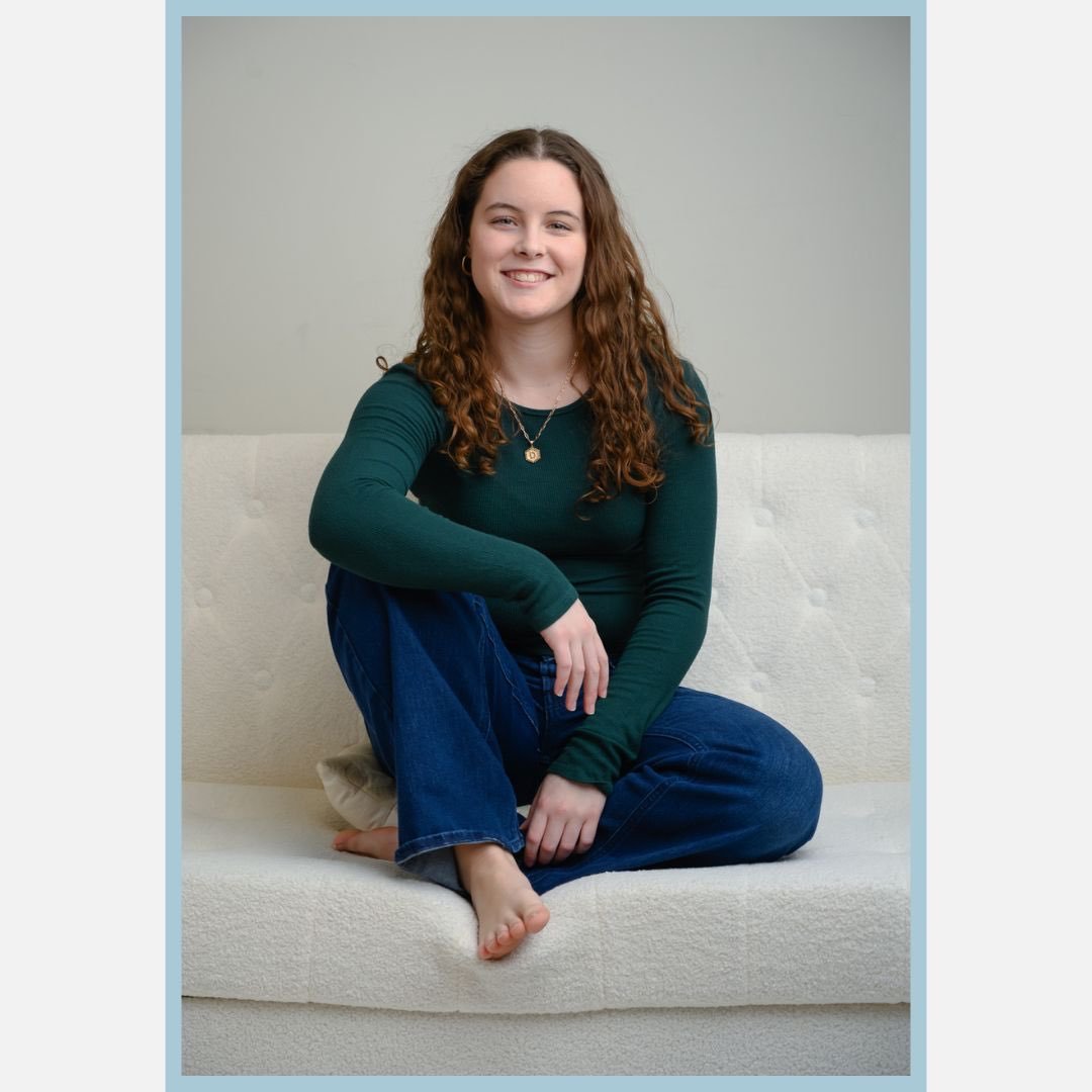 One day you&rsquo;ll look back and miss this version of them.
Let&rsquo;s make sure you have something to hold onto.
📅 Graduation sessions are filling&mdash;reach out today. 

#highschoolseniorportraitphotographer #highschoolseniorportraitphotograph