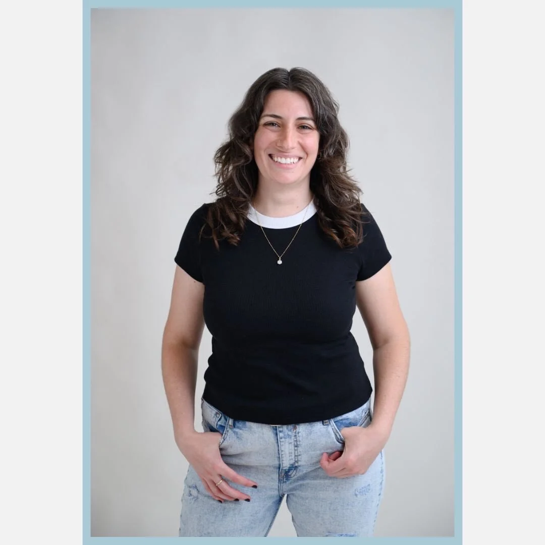 When you think about getting a headshot or portrait taken&hellip; does it scare you?
Because if I&rsquo;m being honest&mdash;it still scares me too.
And this is what I do for a living.
Even a simple selfie with a friend can feel hard.
There&rsquo;s t