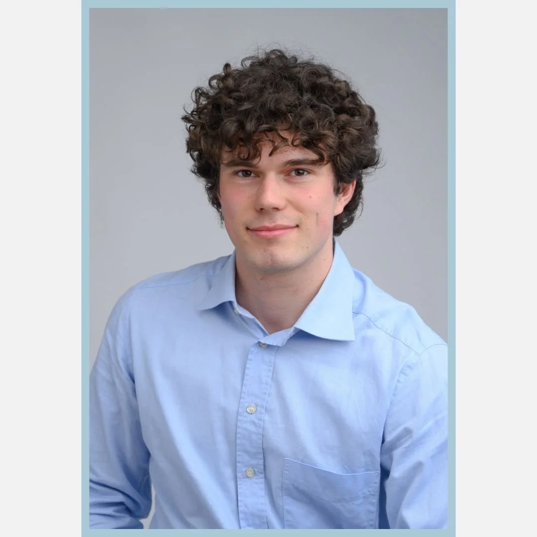 What did your first headshot look like?
Was it a selfie? A cropped group photo? Did a friend take it in your dorm room five minutes before updating your profile?
I love working with graduates who recognize that this moment matters. You're stepping in