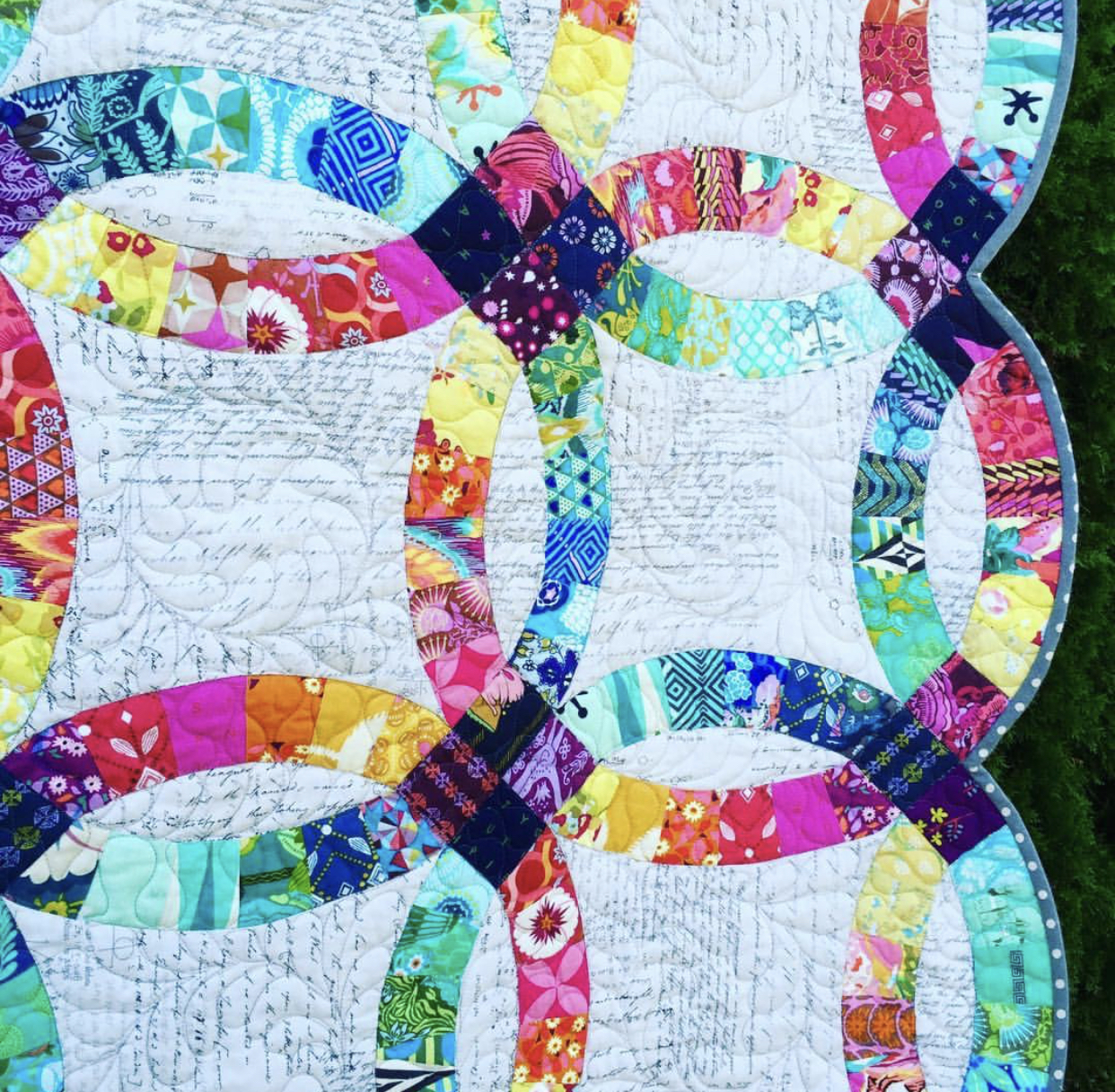 Double Wedding Ring Quilt by Cotton Cuts Brand Ambassador Elaina.jpeg