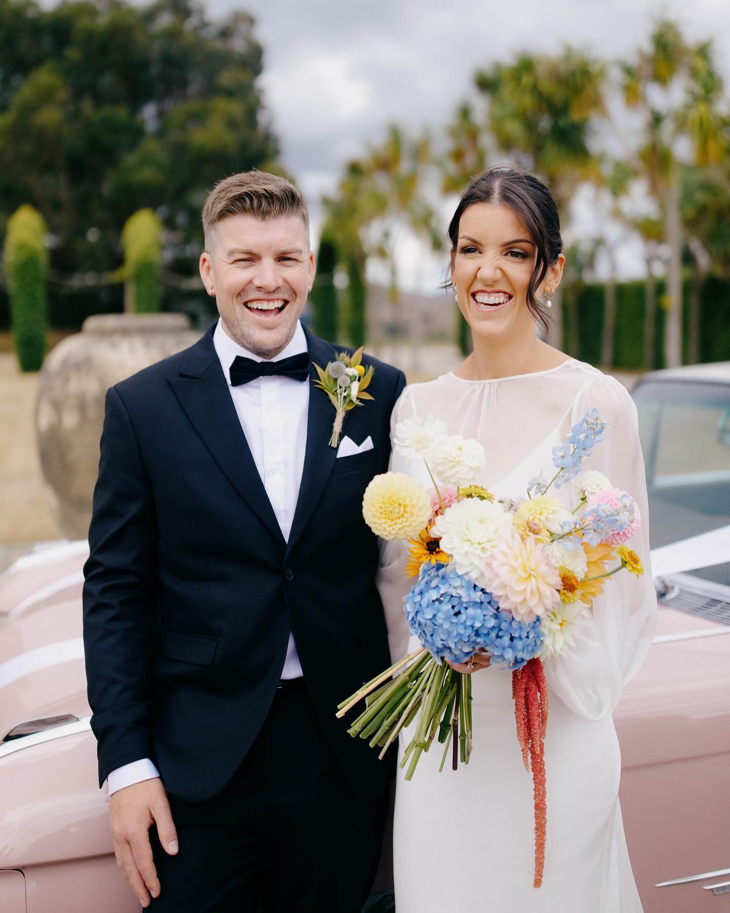 M&amp;E looking like absolute movie stars ✨ 

@martinboroughtreechurch 
@weddinghairbyrachelnz 
@purpledahliafloraldesign 
@liliacassceremonial 
@unclemonkeynz 
@fibeckercelebrant
