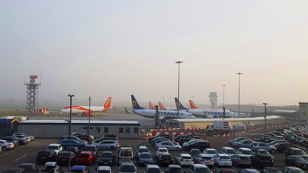 Airport cars.jpg