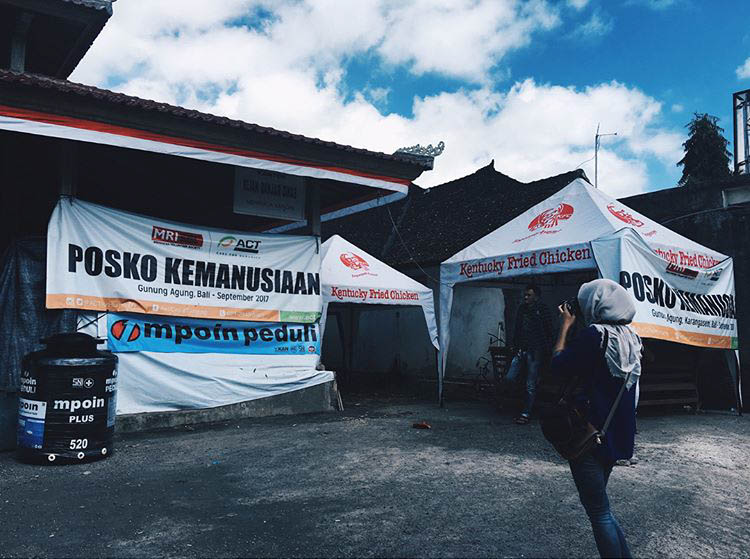 MPOIN Peduli membantu Posko Kemanusiaan Gunung Agung Kecamatan R