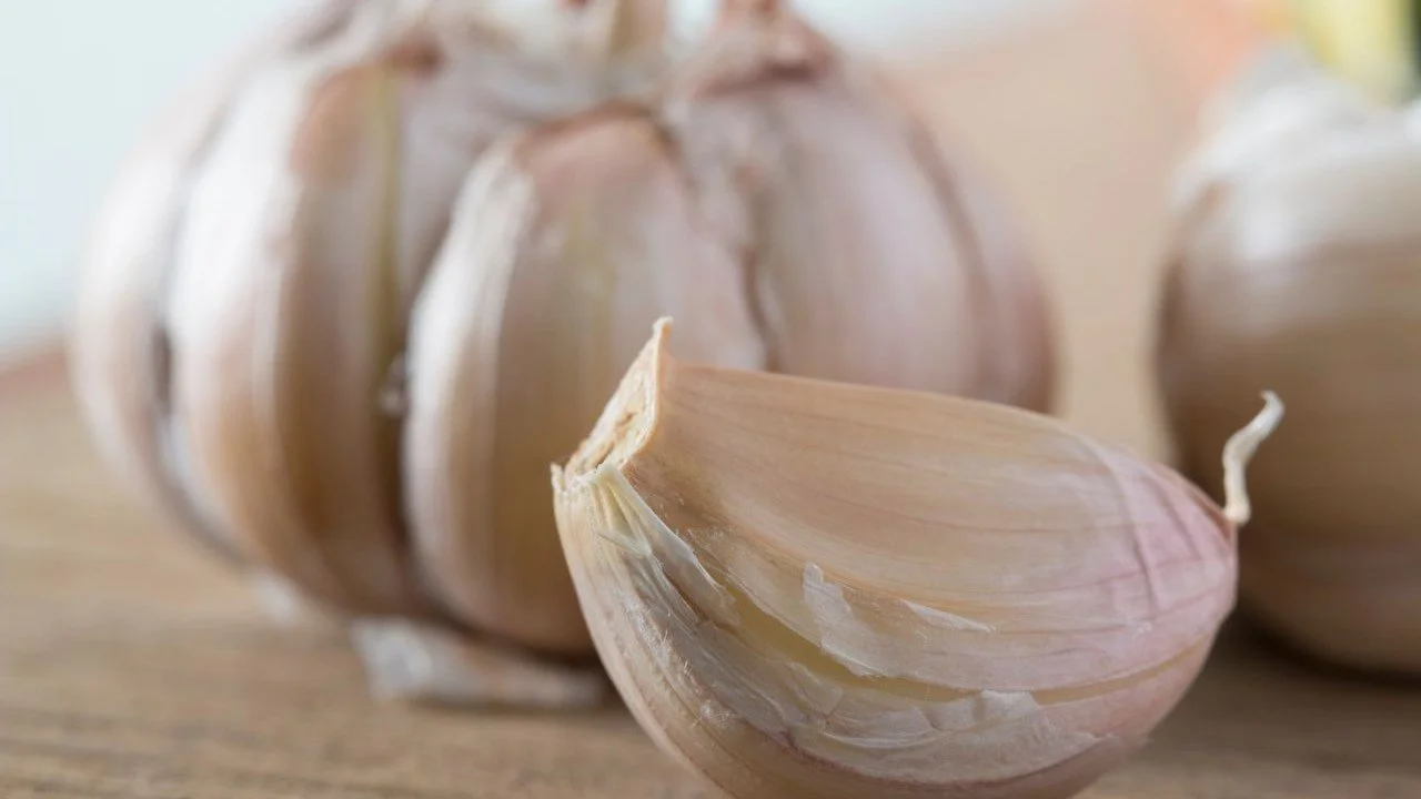 Manfaat Bawang Putih untuk Kesehatan dari Kandungan Alaminya