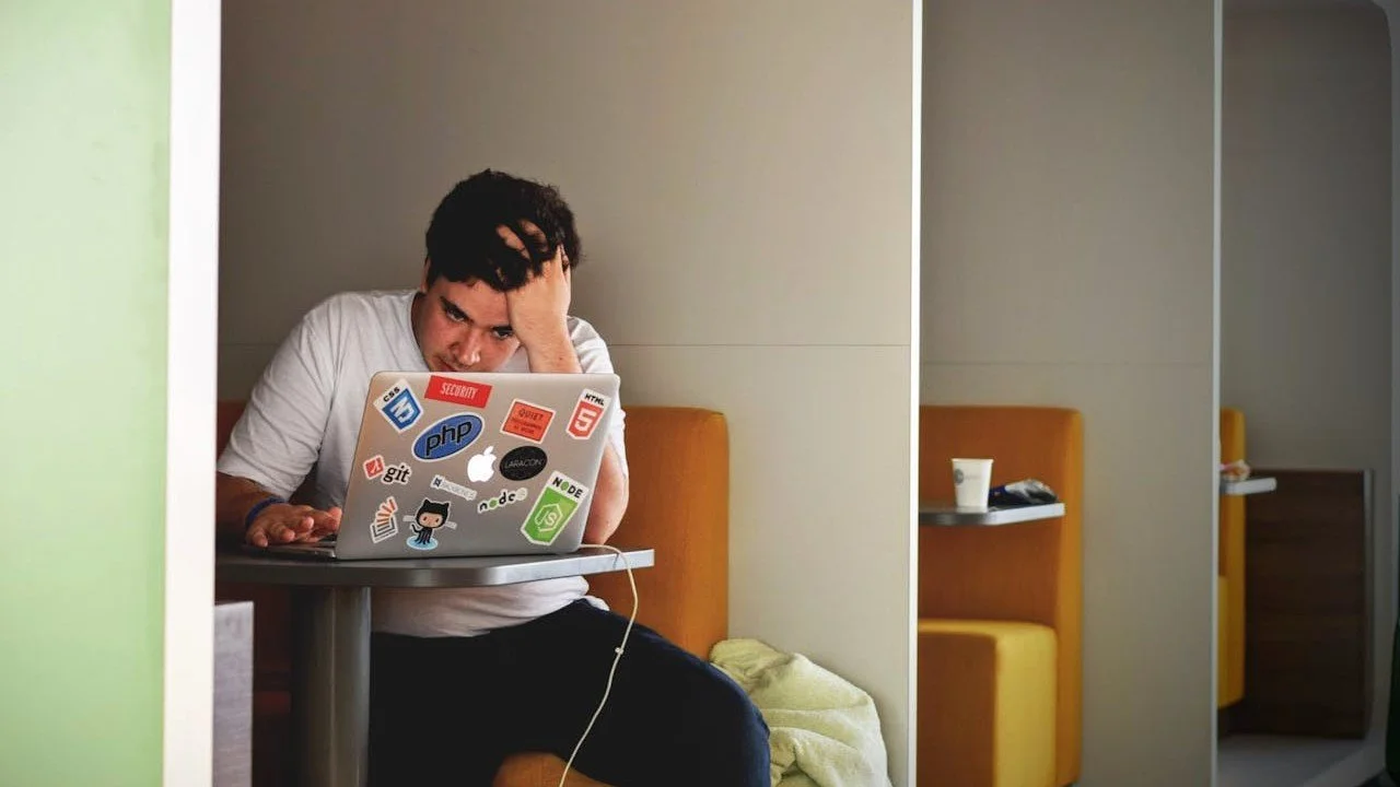 Anak Muda Sering Overthinking karena Banyak Tekanan?