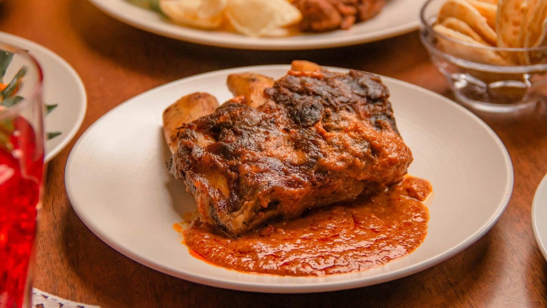 Makan Protein Berlebihan di Malam Hari