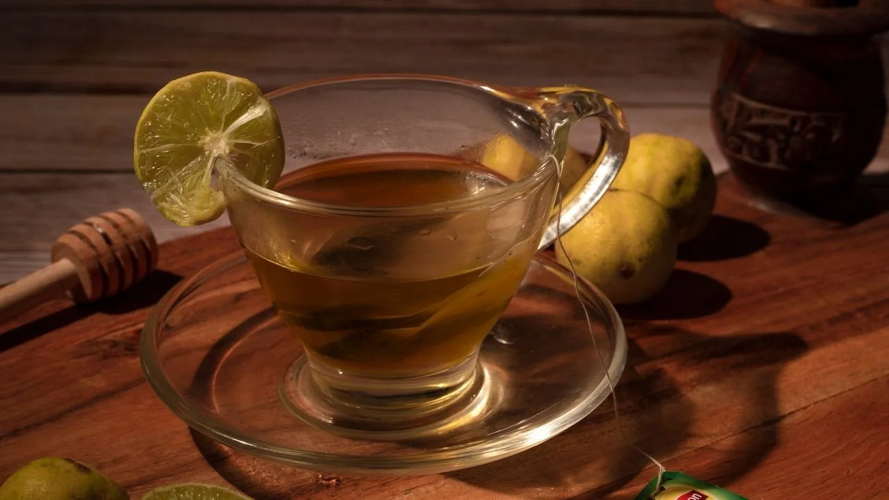 Teh Hijau dengan Lemon untuk Awali Hari
