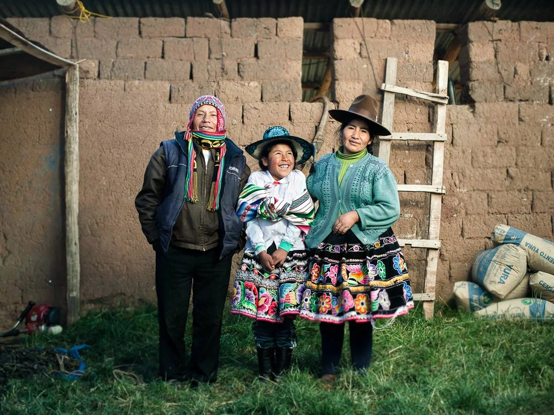 FAMILY FROM THE PERUVIAN ANDES