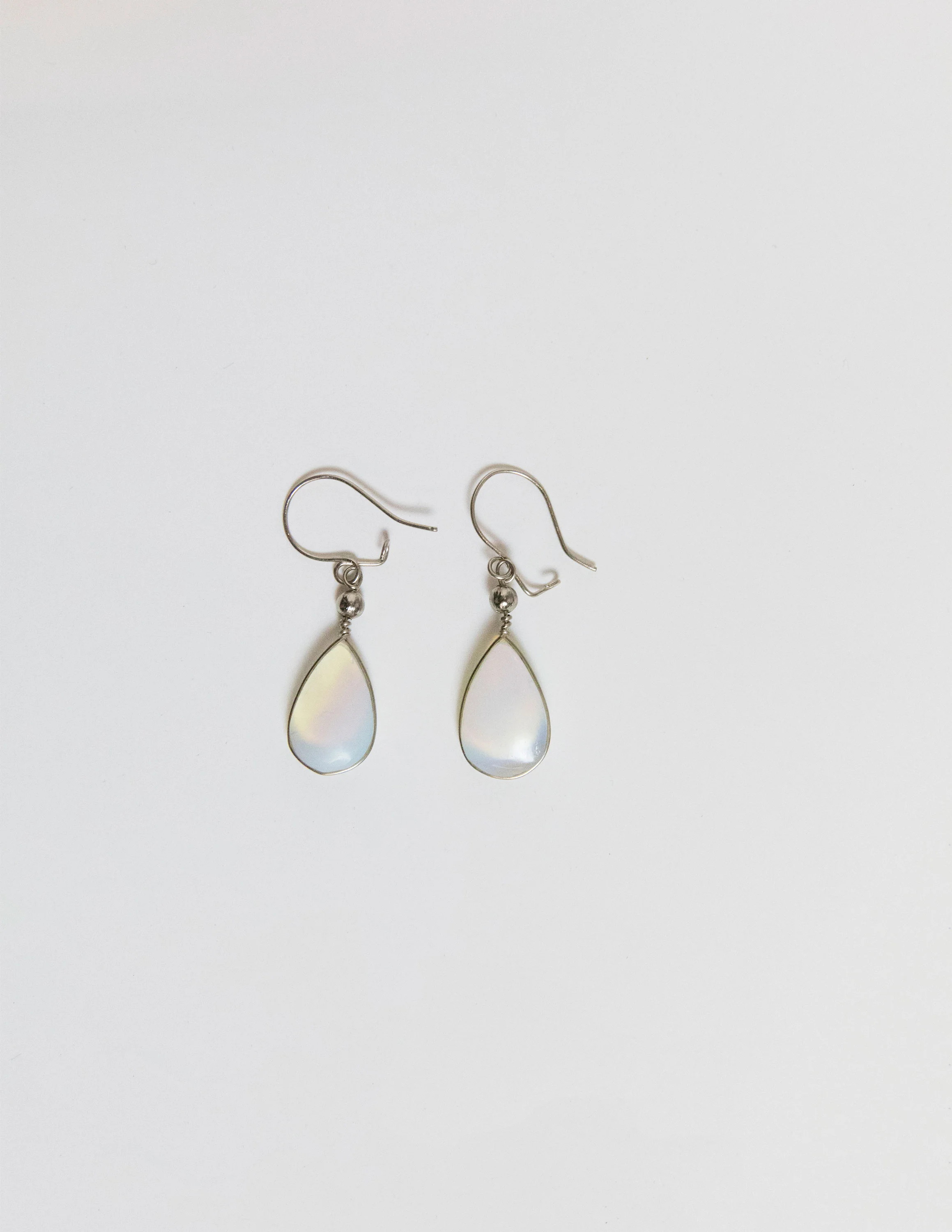 Opal-Earrings_02.jpg