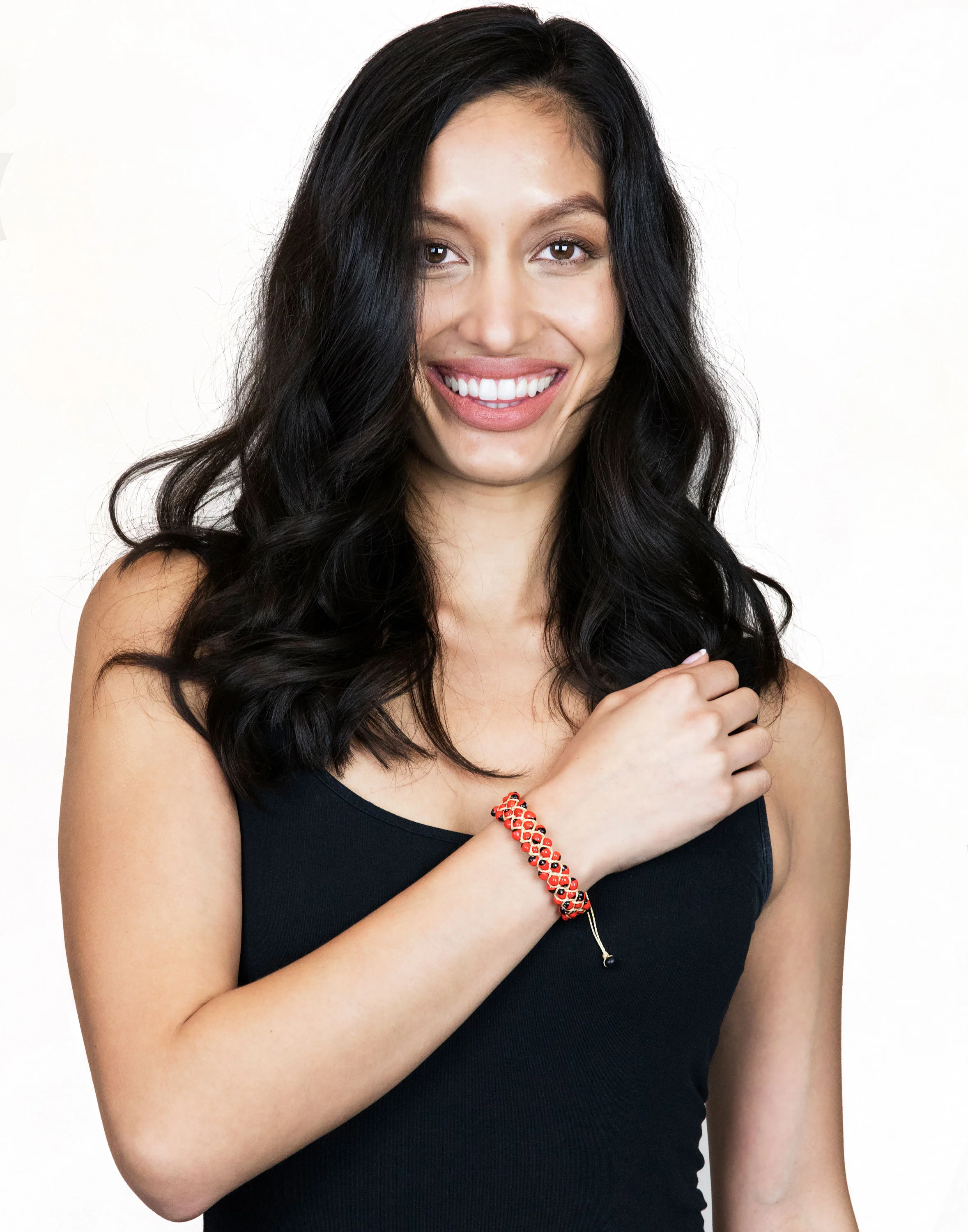 red-bracelet_01.jpg