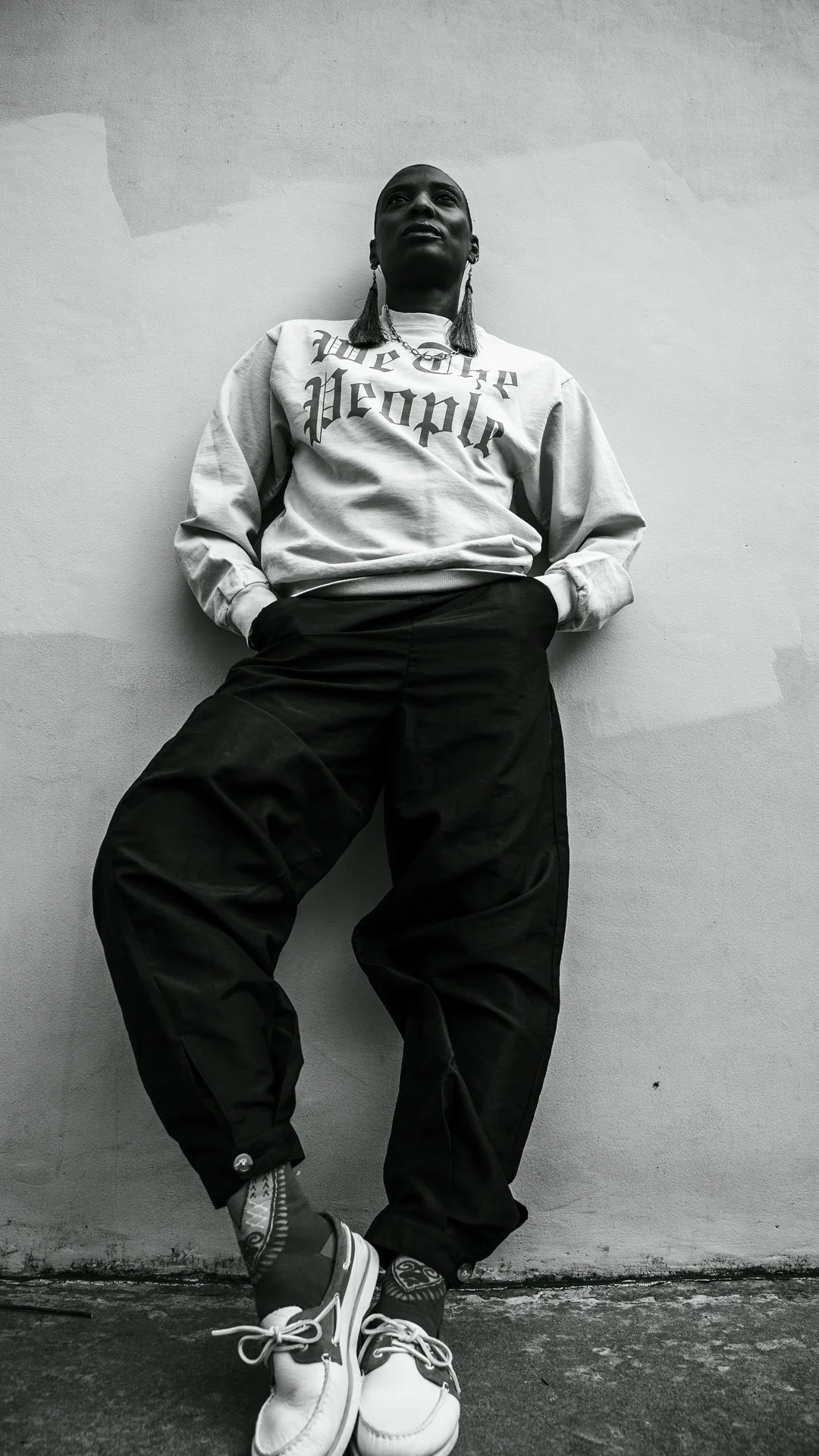 5'6, 136lb, We The People Sweatshirt (S)