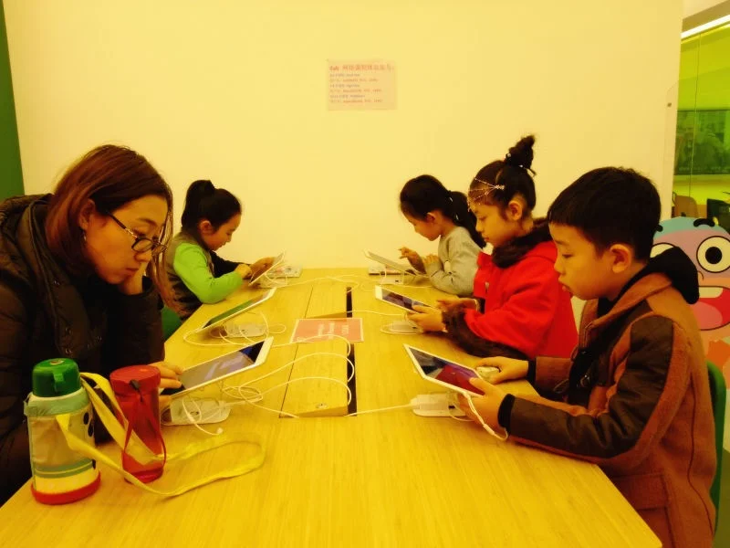 Videos Videos are great for showing language to students in a fun and exciting way. Each course features videos designed for that age group.