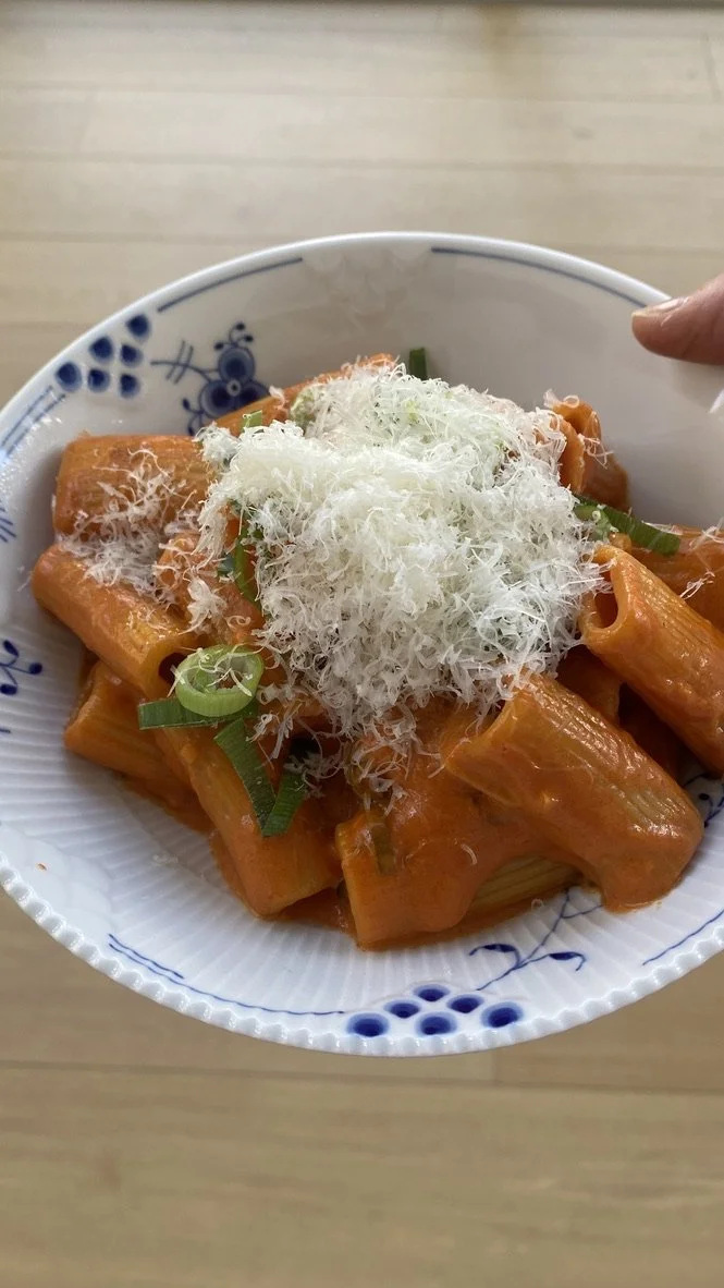 Cremet vodka pasta (uden vodka) – nem og lækker pastaret