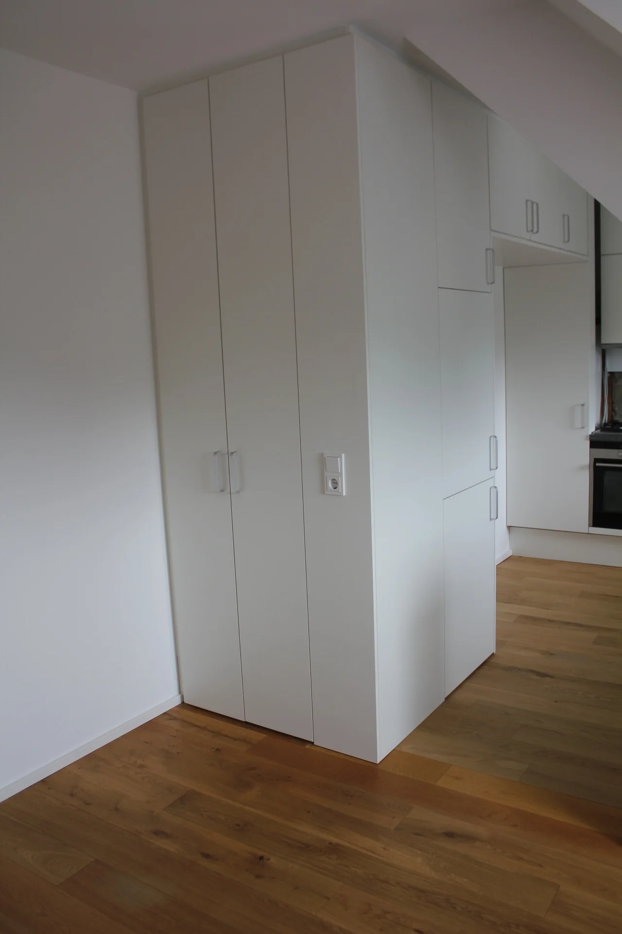 Geschirrschrank