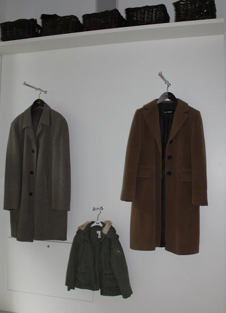 Heuser - Garderobe (1).JPG