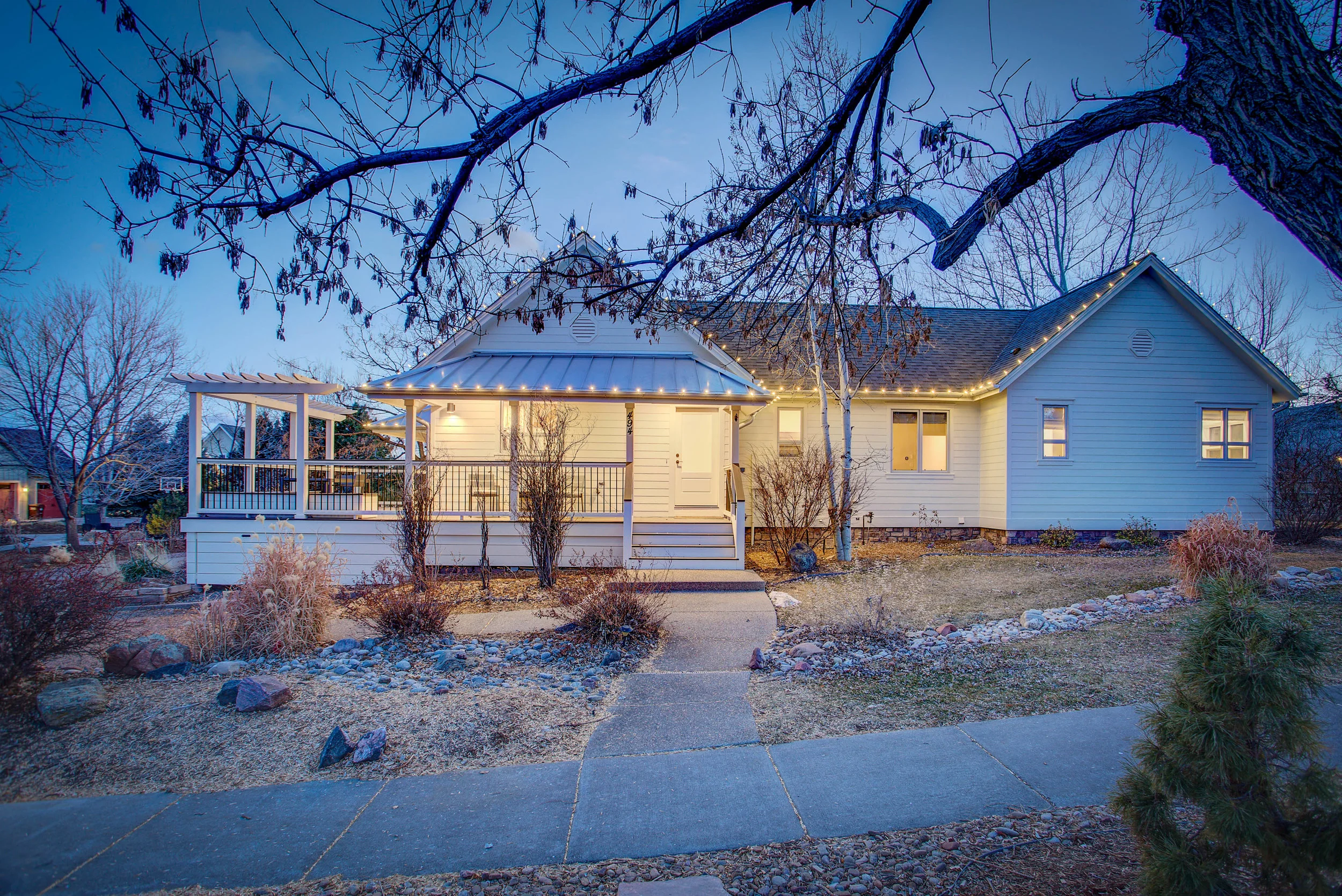 494+West+Spruce+Street+Twilight_14.jpg