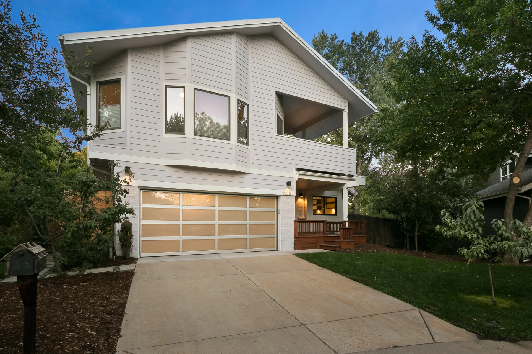 001-Twilight-Front-3978-Arbol-Ct-MLS.jpg