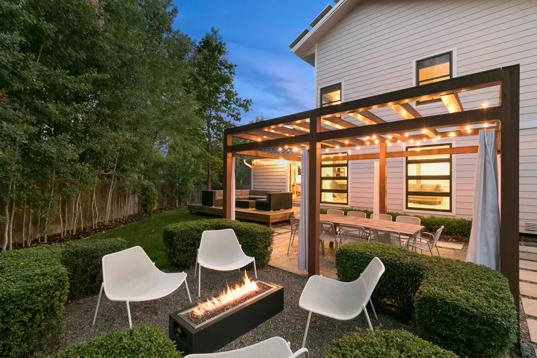 013-Twilight-Back-3978-Arbol-Ct-MLS.jpg