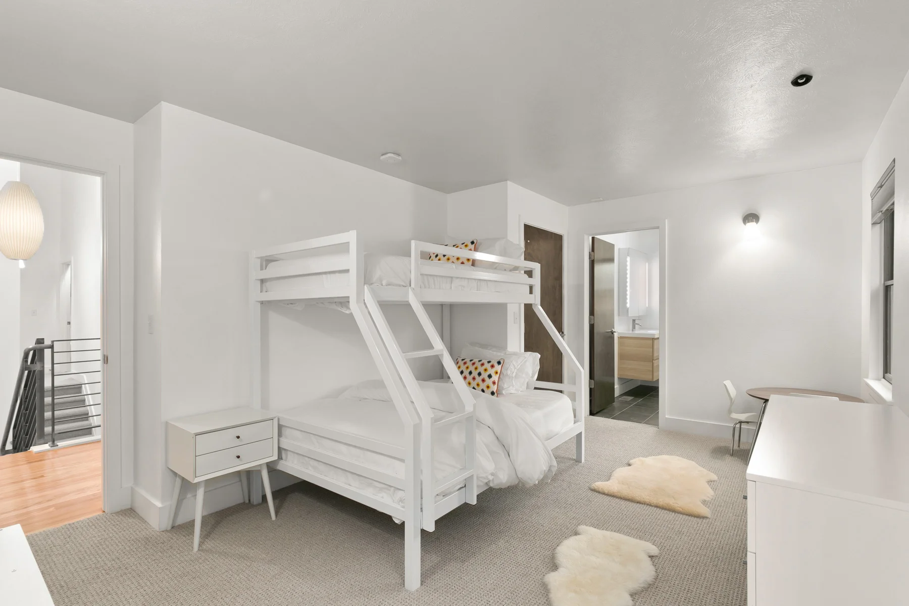 057-2nd-Floor-Bed-3978-Arbol-Ct-MLS.jpg