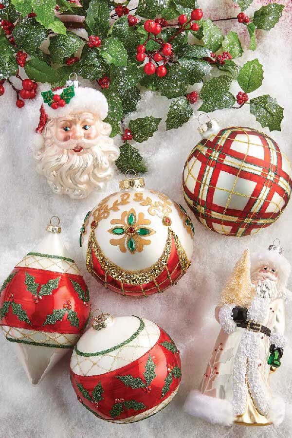 https://images.squarespace-cdn.com/content/v1/57ffa436e58c62d6f84f2ebf/1576599197137-2TEBXGC2TBG5XKFM844F/christmas-ornaments-charlotte-nc.jpg