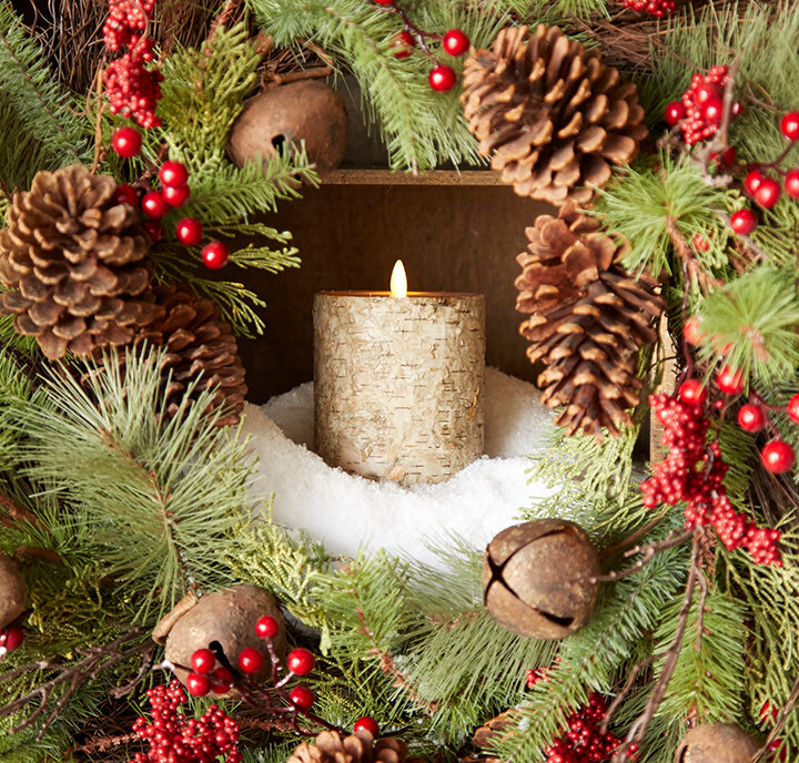 Birch_candle_and_wreath.jpg