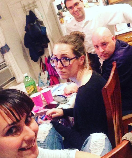 How many singers does it take to build a website?? #apparentlymorethan4 #sos #upallnight #workinghardorhardlyworking #bouttalaunchthissheezy :D