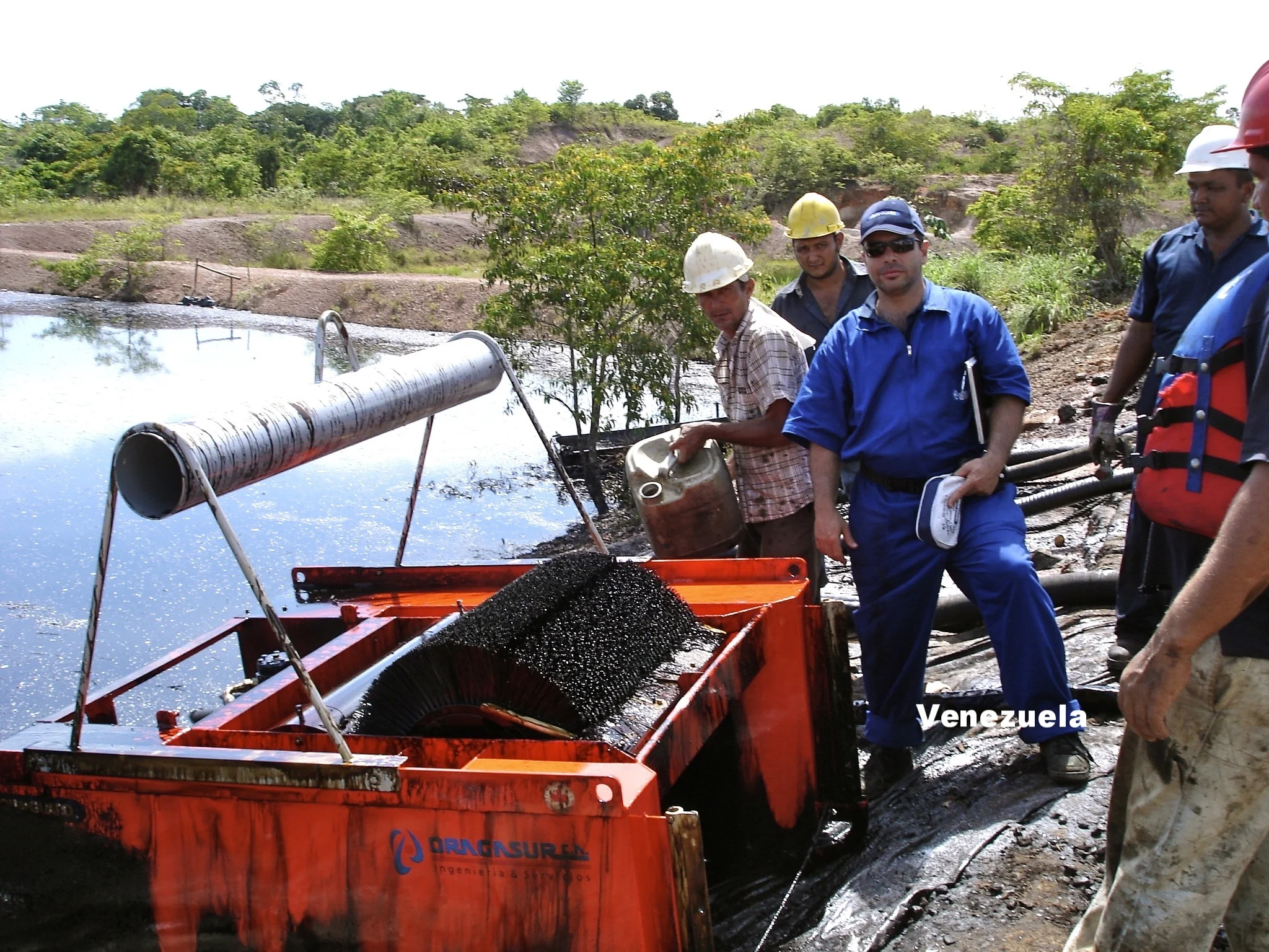 Nigel J Bennett Oil Spill Venezuela