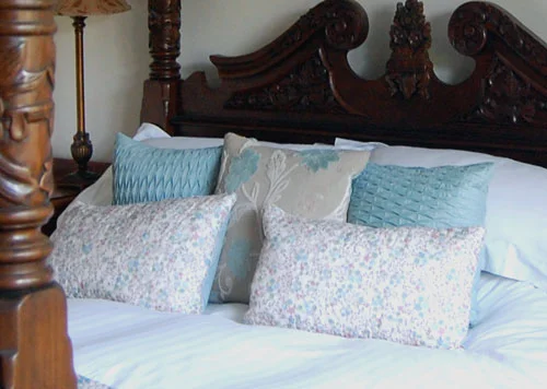 White cotton bedding