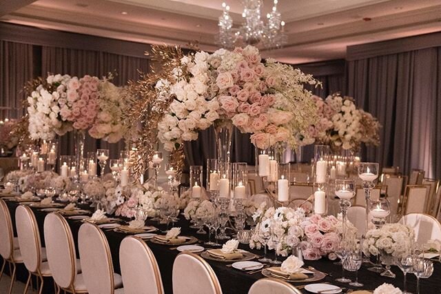 ⁠Moody blush tones creating a reception of dreams⁠ 🖤
⁠⠀
#weddingreception #instawedding #weddingday #wedday #weddingwire #weddingideas #weddinginspiration #weddinginspo #instawedding #tablescape #weddingtablescape #tabledesign #weddingdecor #wedding