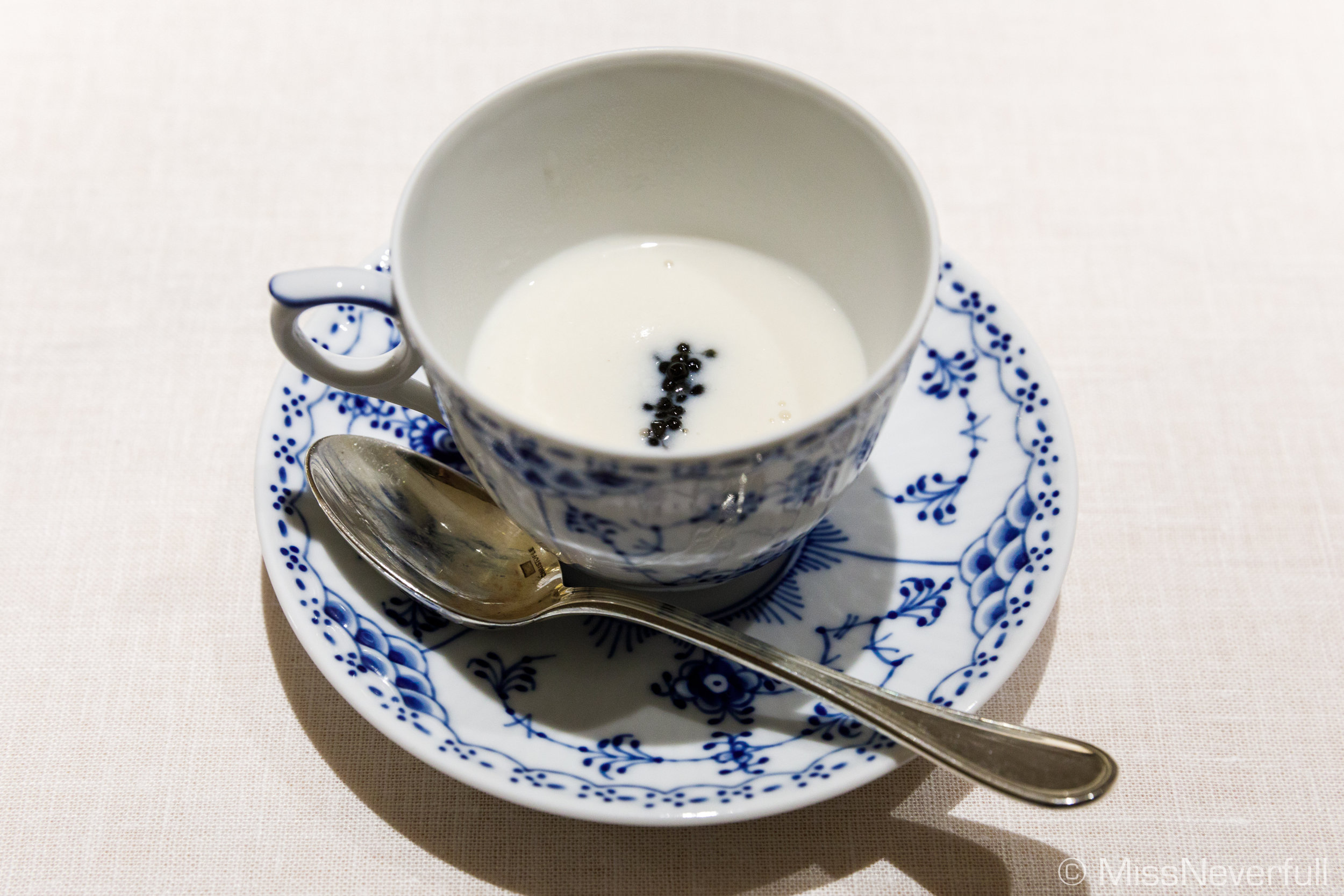 1. Tora-fugu shirako soup (三河灣の虎河豚の白子のスープ)