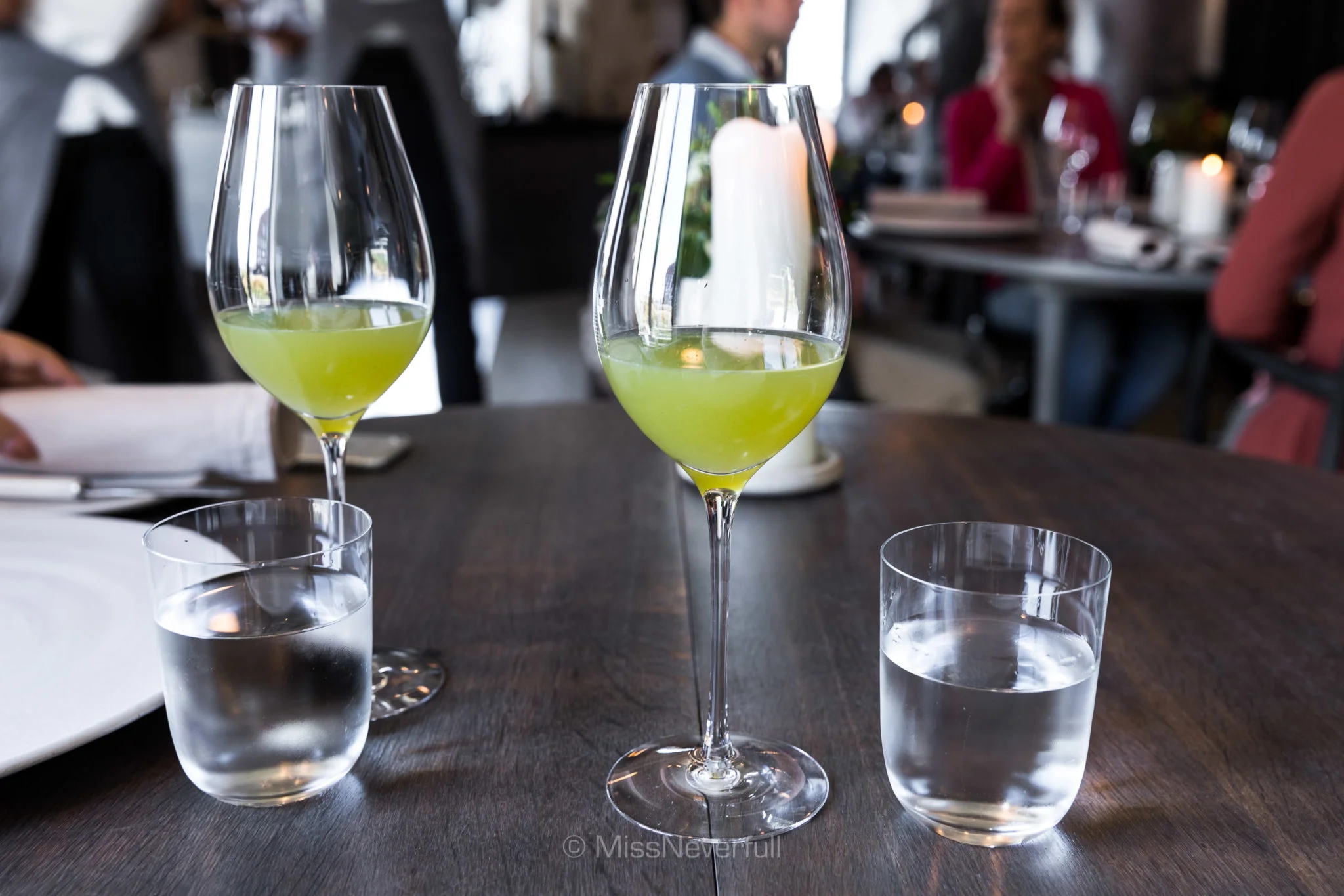 Topaz apple, kafir lime, lemon and verbena