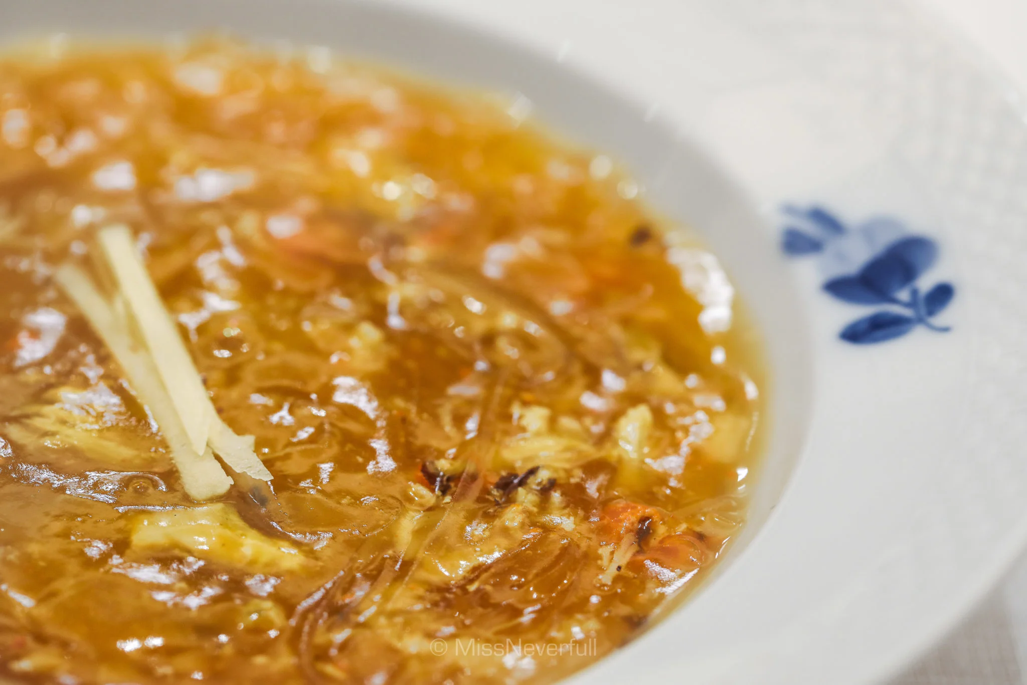 6. hark fin and Japanese Mozuku crab (Shanghainese crab) 金餃 金ビレ 海部川モズク蟹煮込み