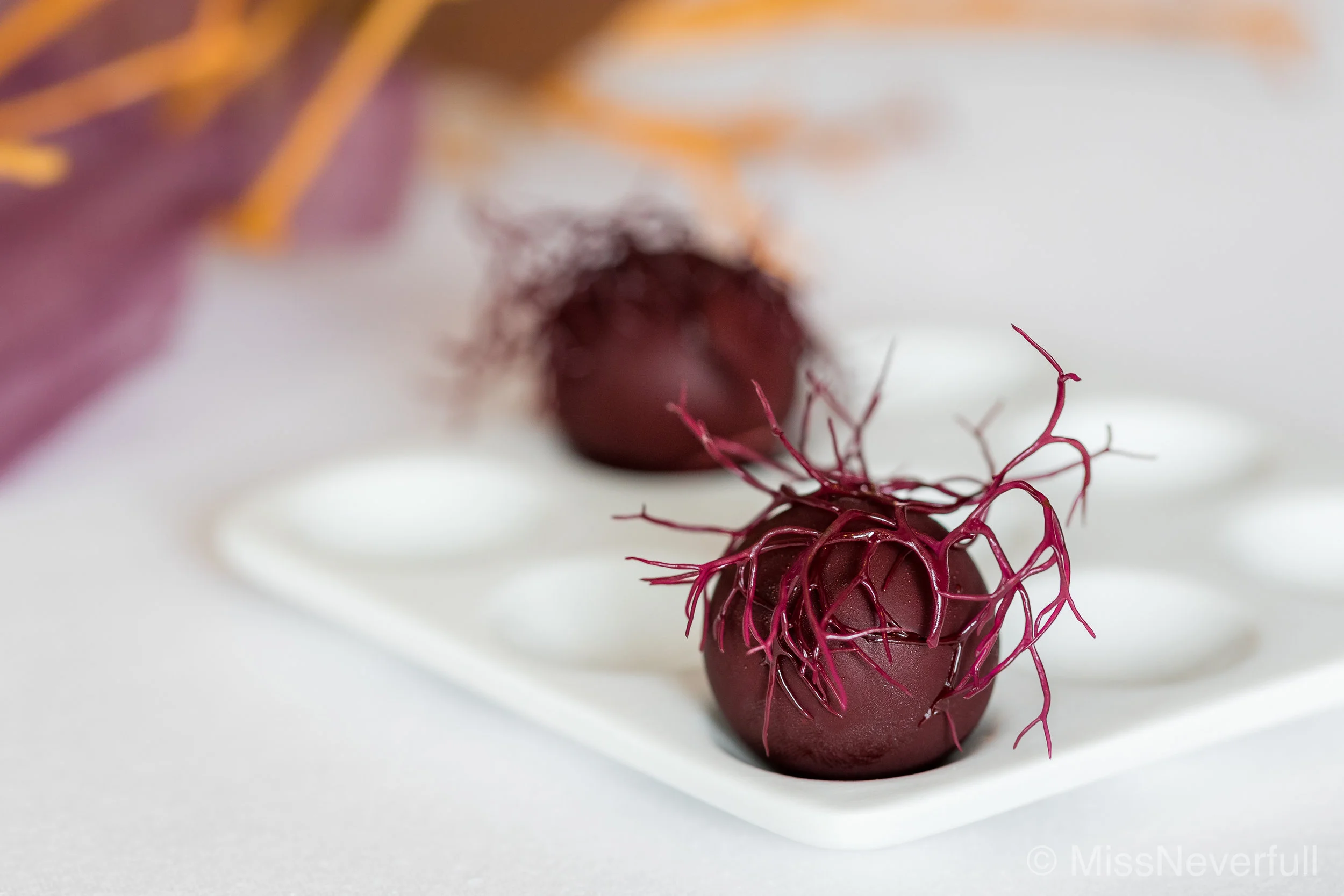 Cherry, seaweed and balsamic capsile