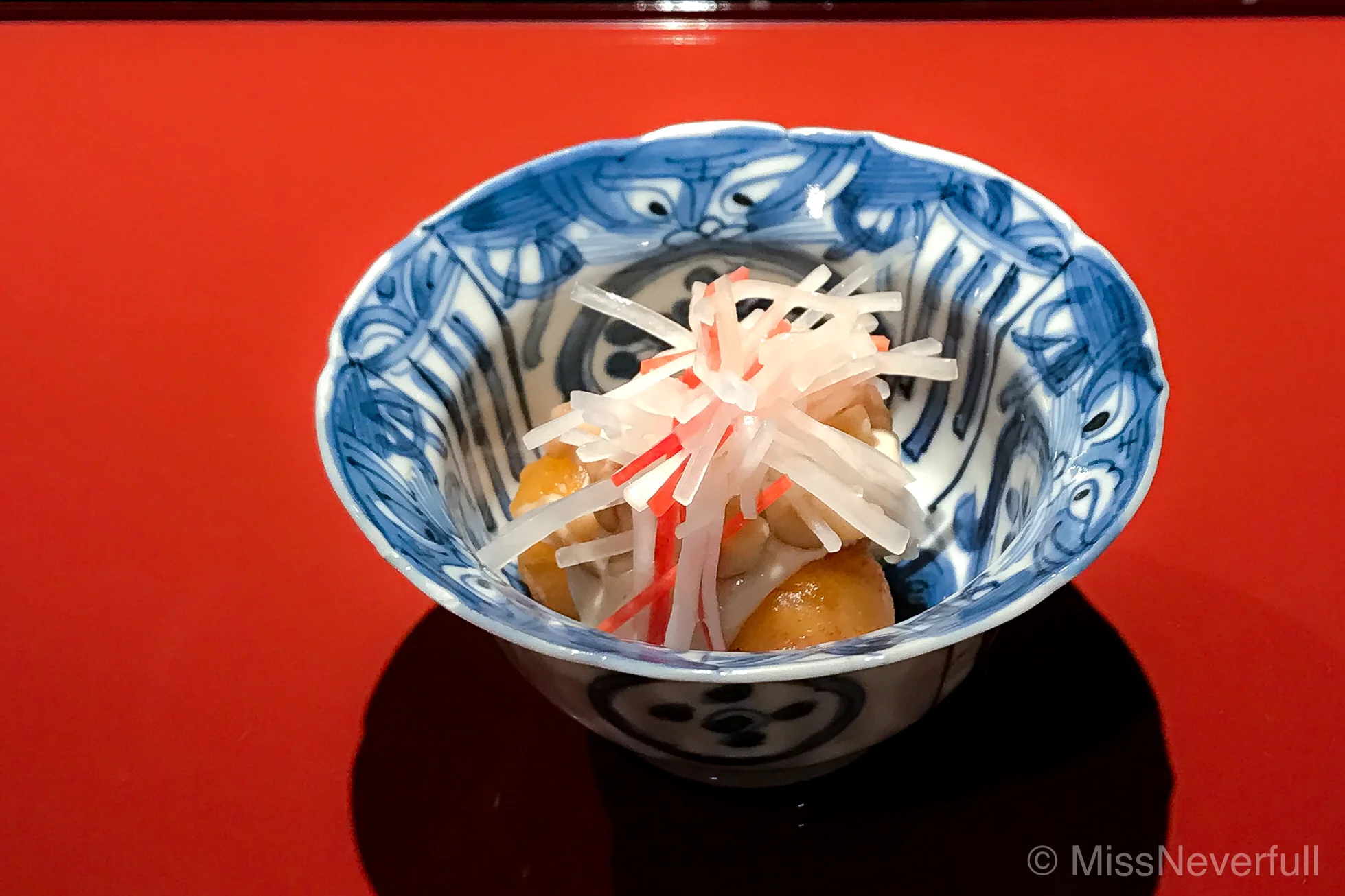 2.Deep-fried persimmon, pickled radish and carrots