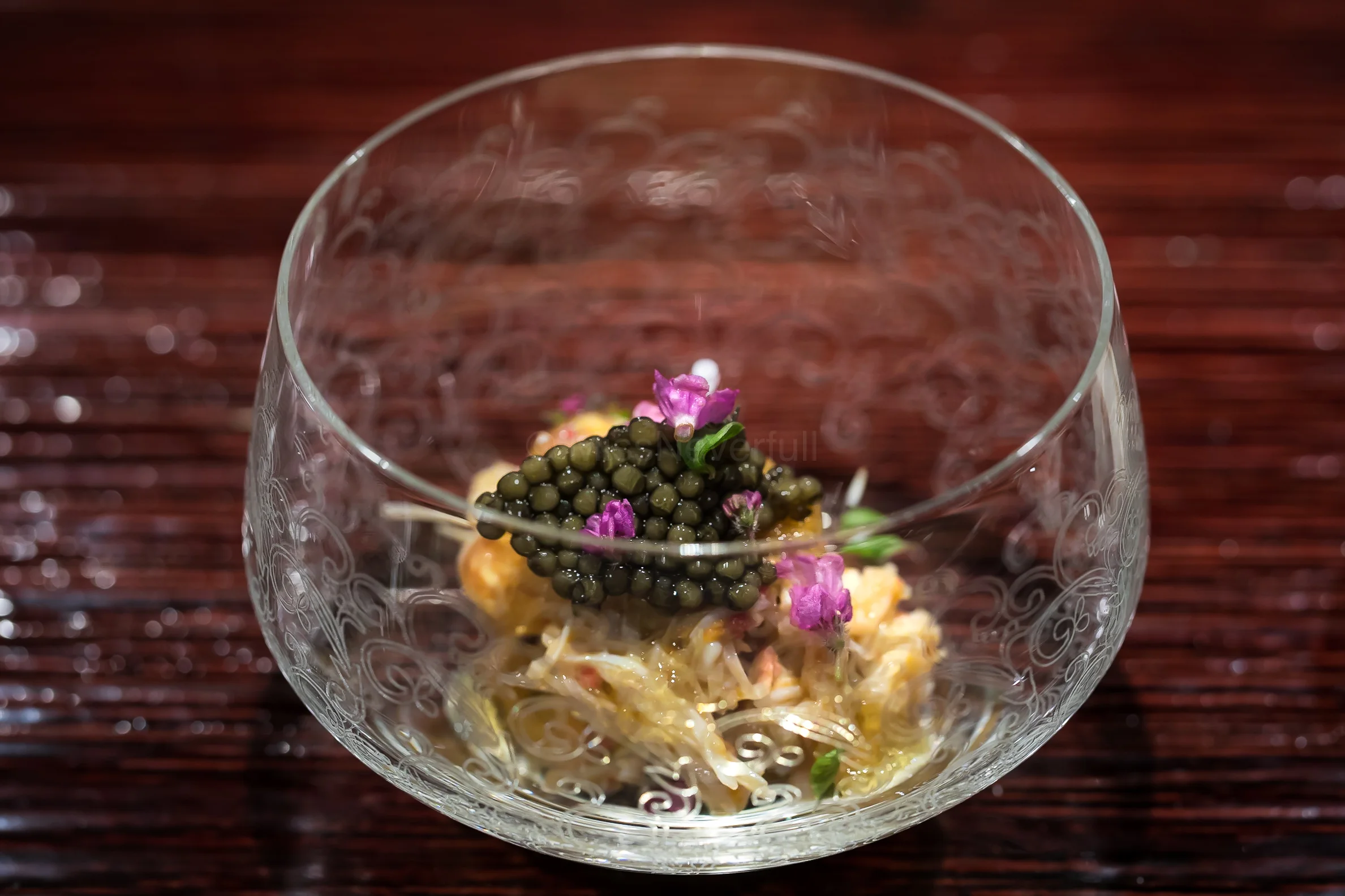 4. Kenagi, murasak uni, beluga caviar 毛蟹、紫雲丹、生キャビア
