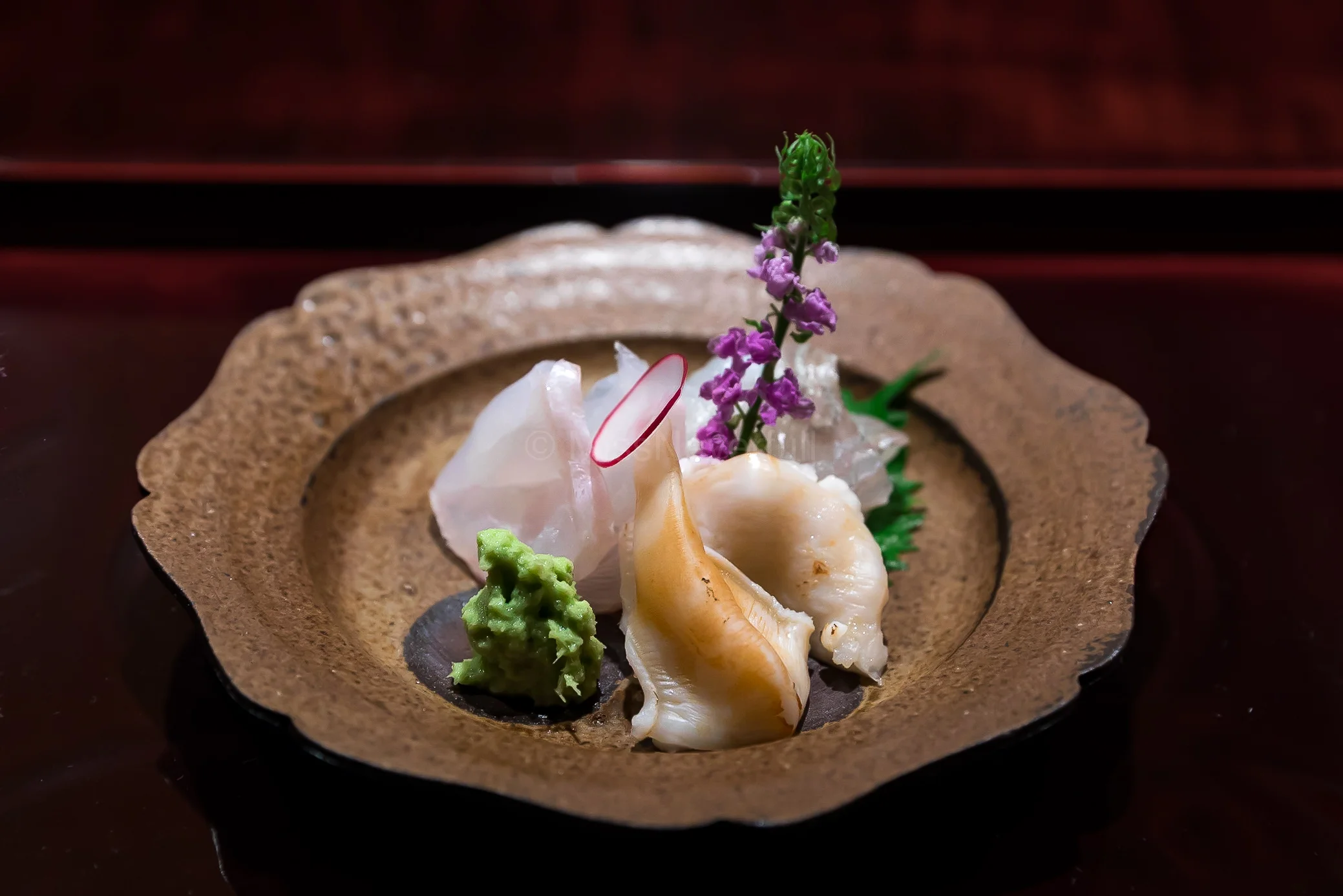 3. Kue (longtooth grouper), Mako-garei (marbled sole), Ishigaki gai (giant clam) | お造里:クエ、真子鰈、石垣貝