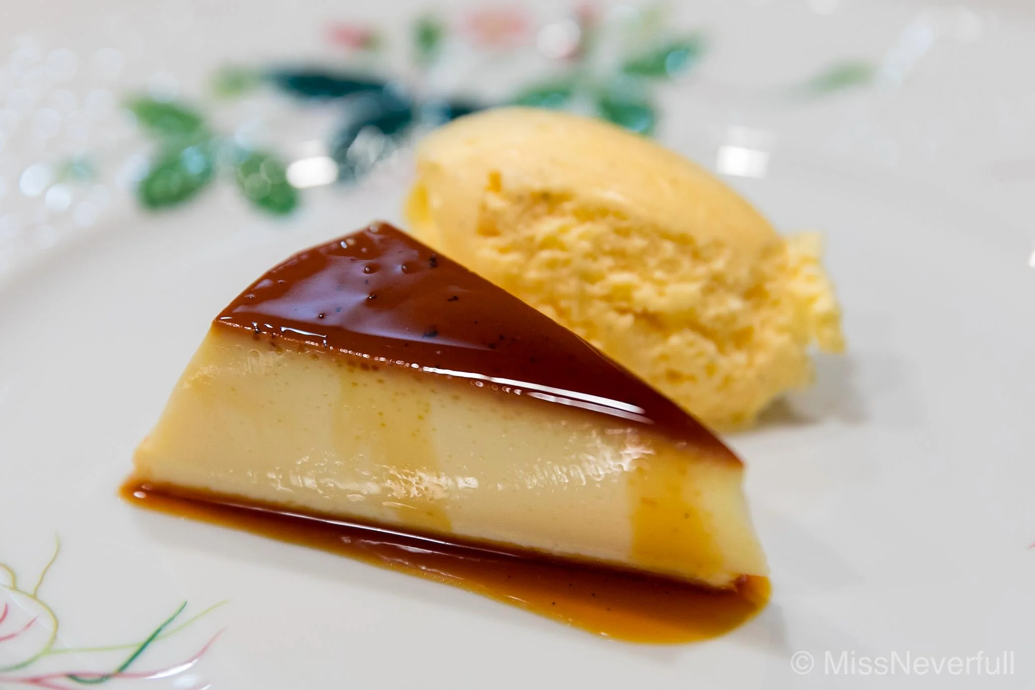 6. Dessert: Vanilla pudding and ice cream